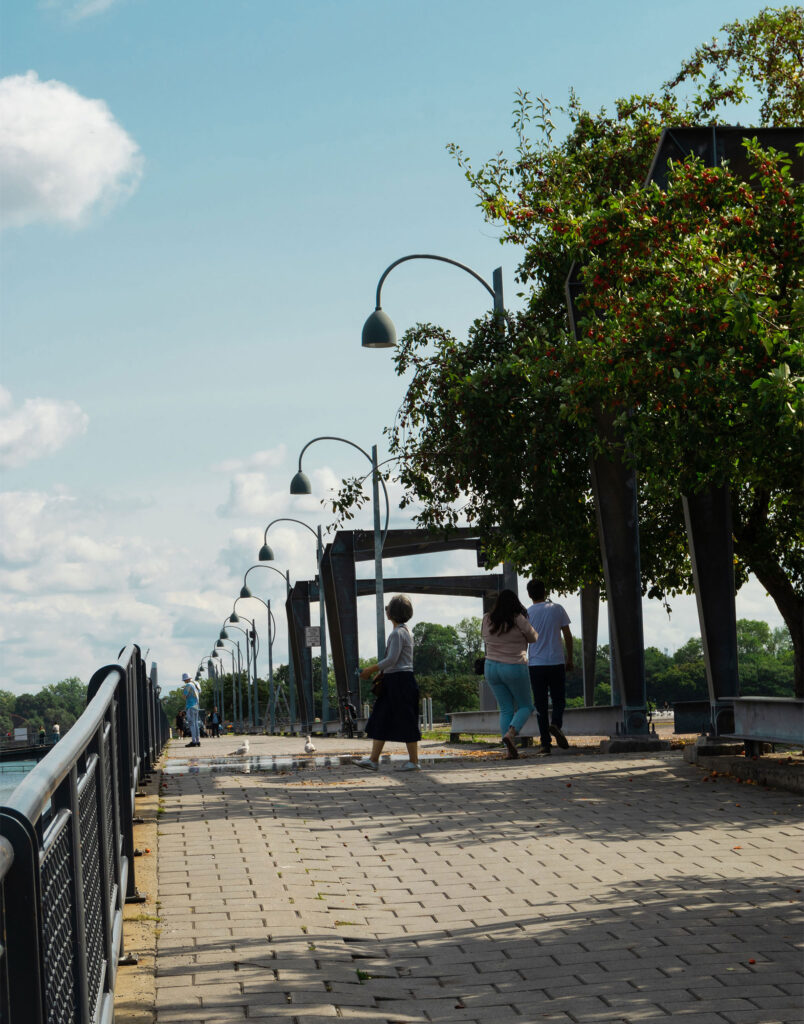 picture of montreal's old port pathway